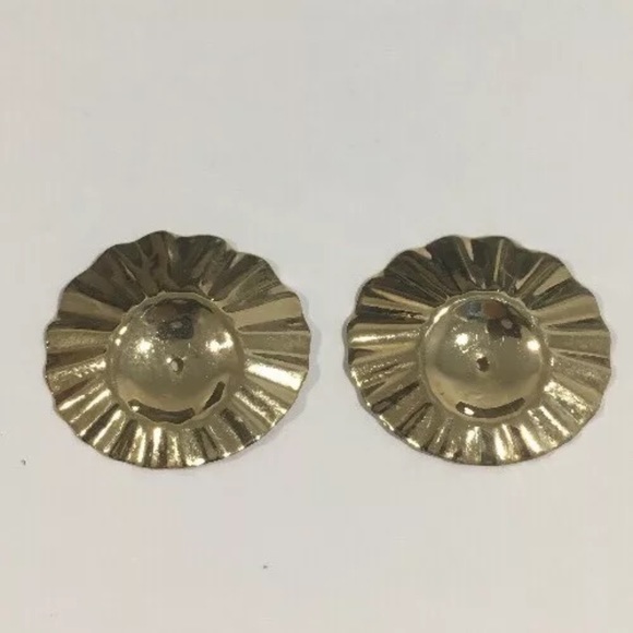 14k Yellow Gold Sea Shell Shape Earring Jacket - Picture 3 of 4